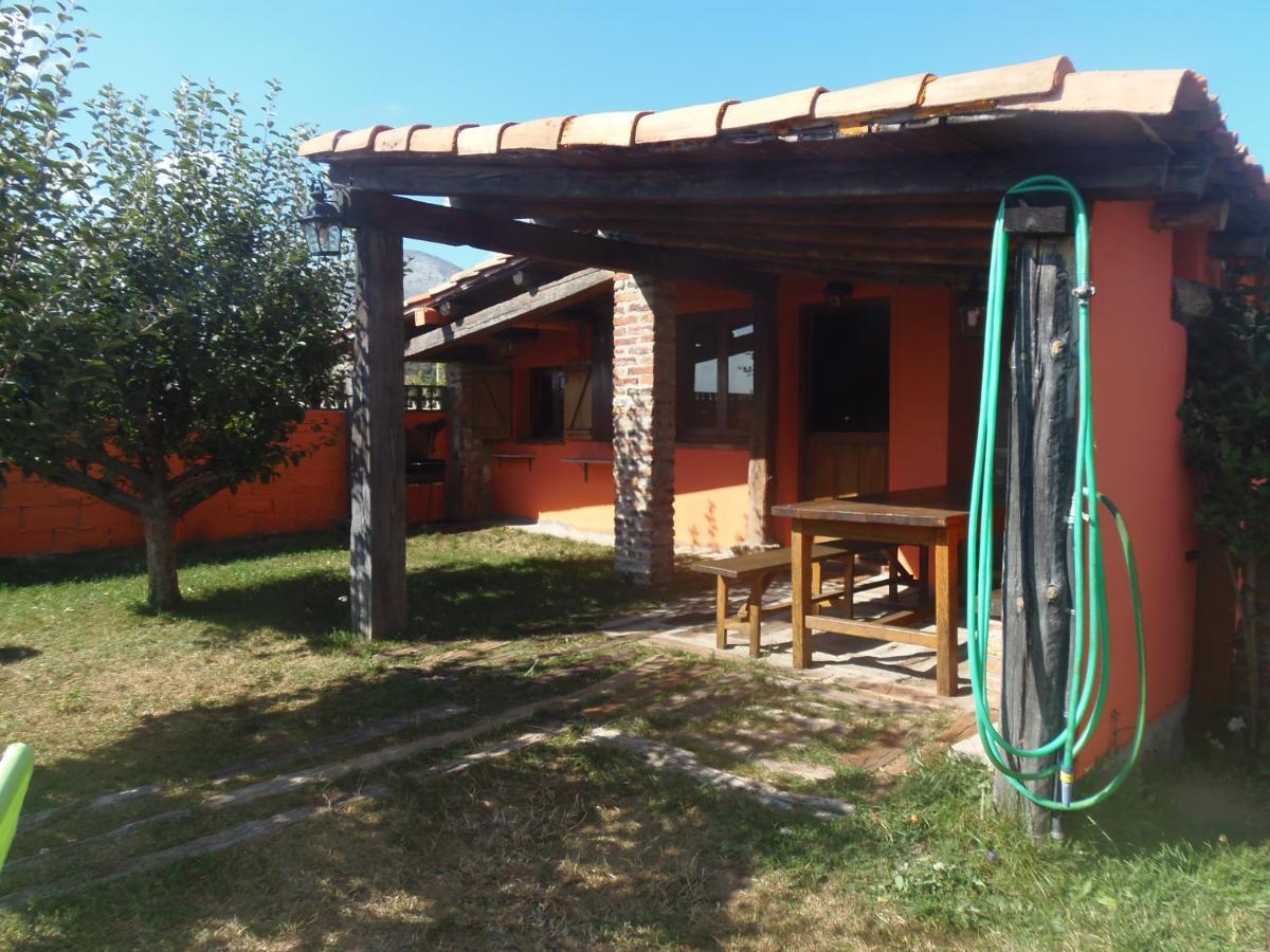 El Uncar Villa Castrejon de la Pena Exterior photo